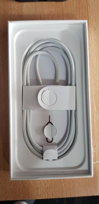 iPhone 16 128 GB.