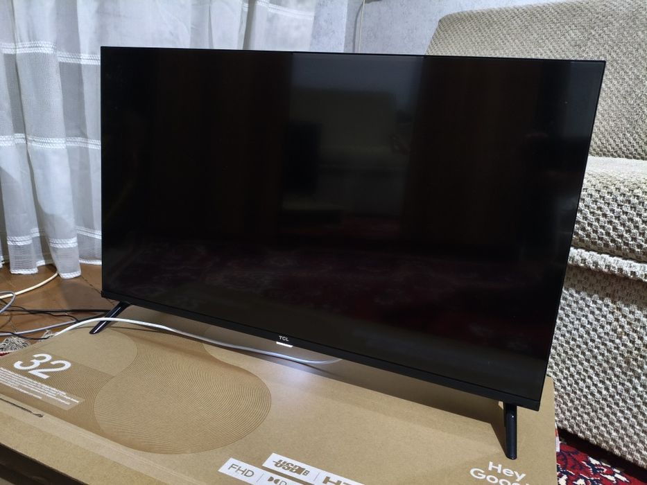 Продам телевизор новый .