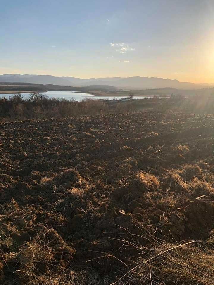 парцел в село Ловец