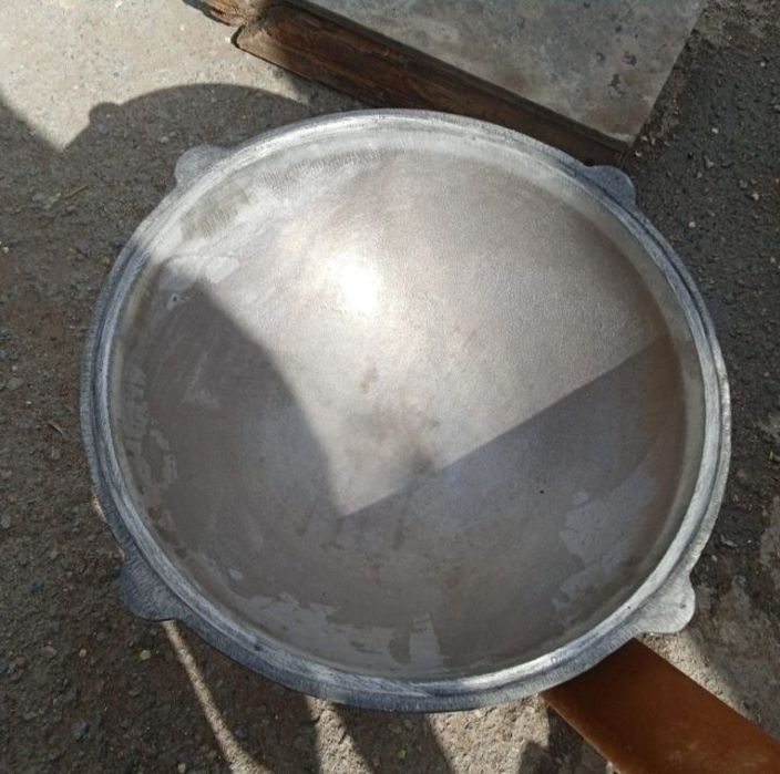 Продам Казан С крышкой