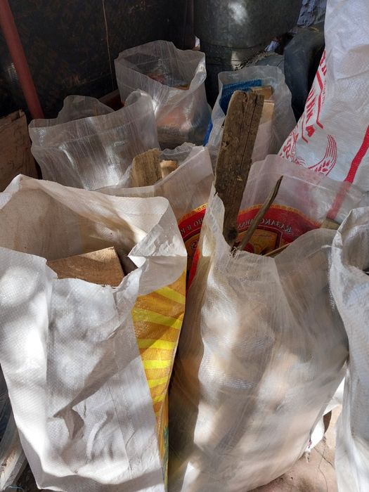 Дрова в мешках по 1200 тенге