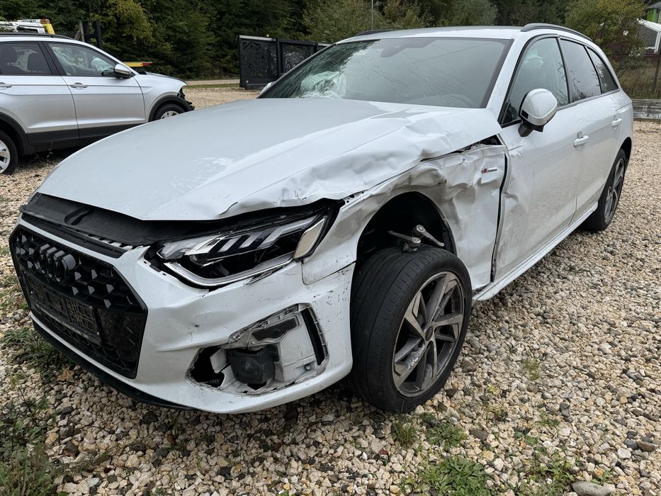 Audi A4 2.0 TDI S-Line Quattro 2023 avariat