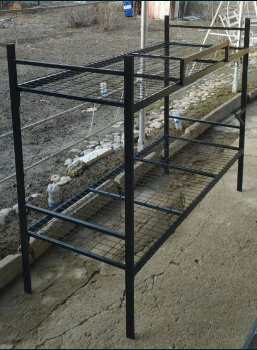 Продам кровать двух этажный
