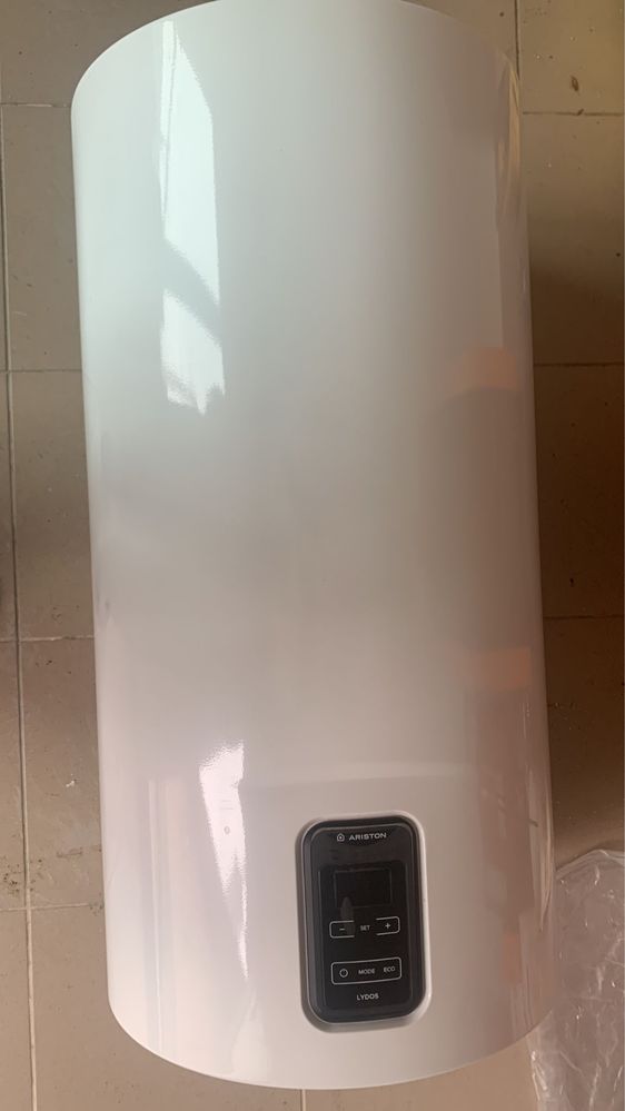 Boiler electric de 100 de litrii Ariston