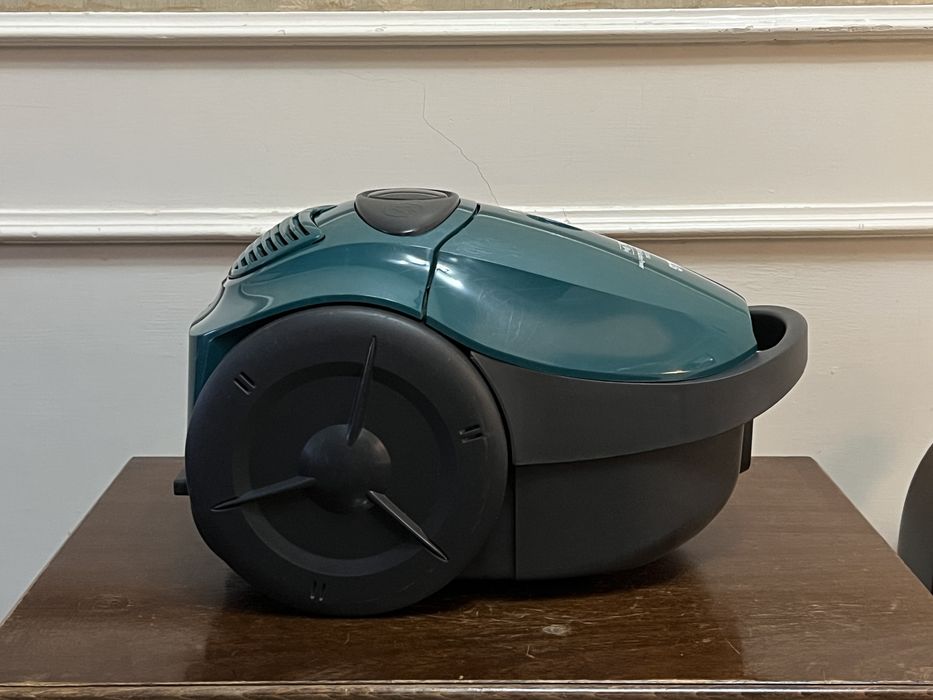 Пылесос LG V-C3038ND