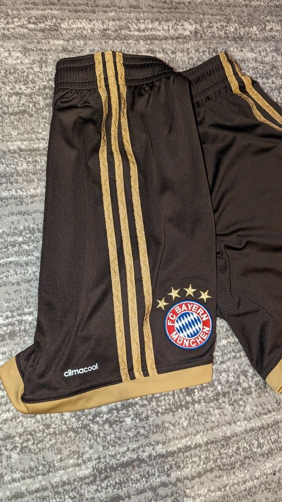 Adidas shorts pantaloni scurți pants football fotbal FC Bayern nike