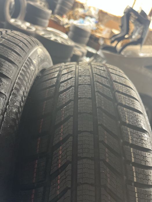 Чисто нови зимни гуми 215.50.17 Континентал