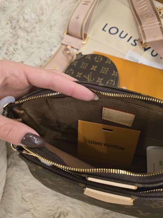 Налична чанта Louis Vuitton Multi Pochette Accessoires