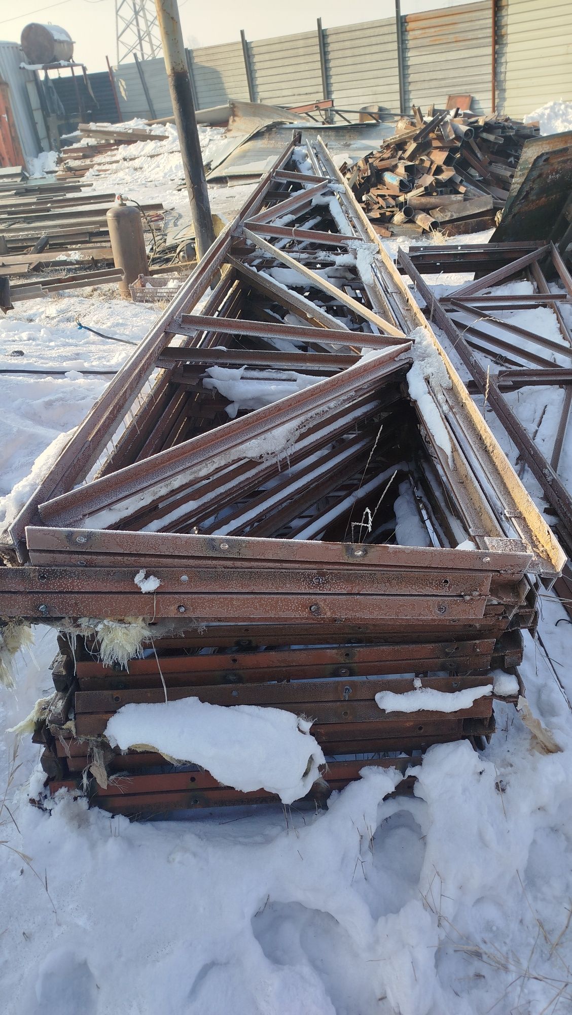 Продам металлическую ферму