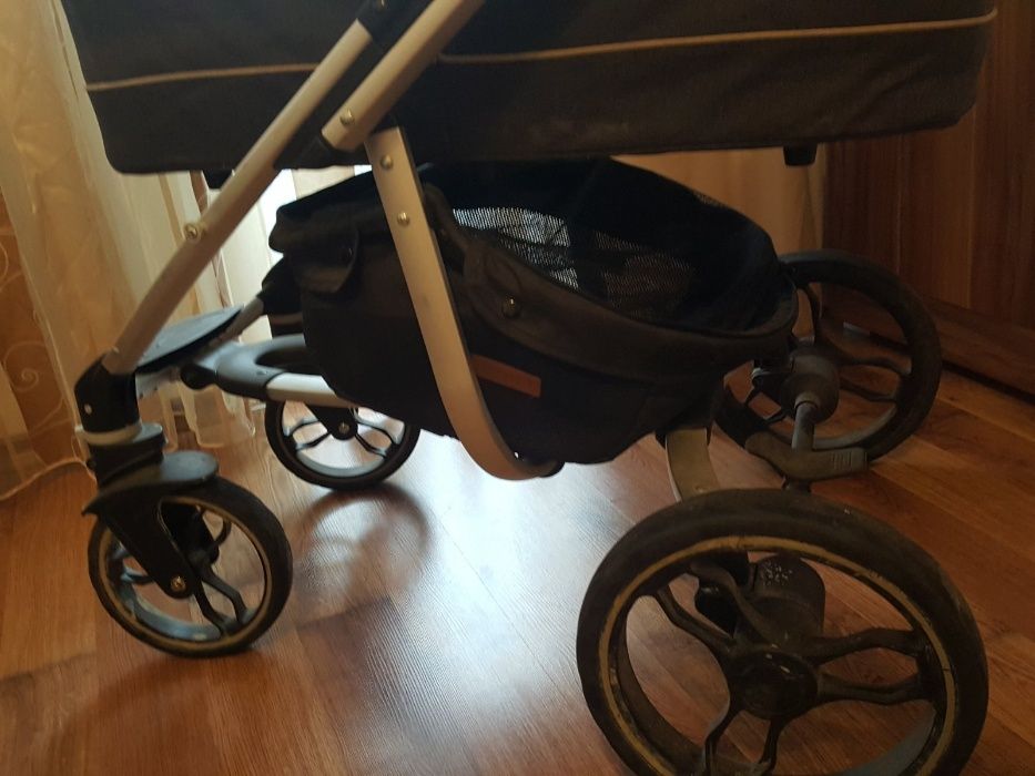 Бебешка количка - като нова