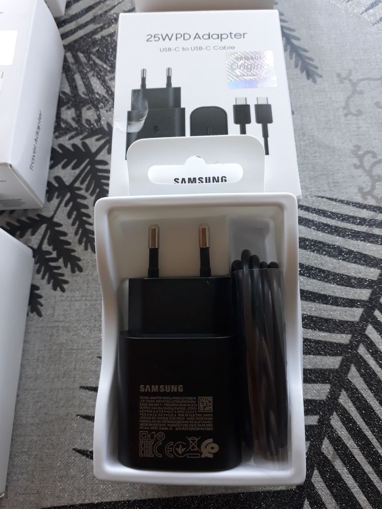 НОВО 25W  зарядно за телефон SAMSUNG