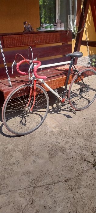 Vând semicursă în stare foarte bună