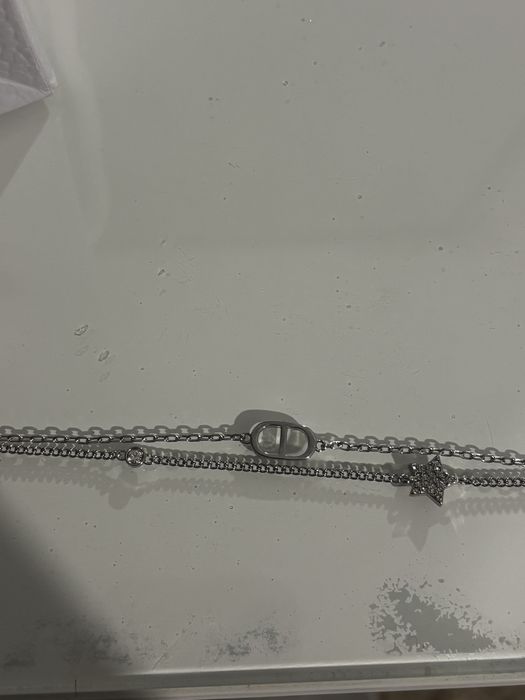 bratara dior , este noua cu punga , am si poza de cand am cumparat o