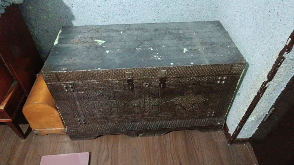 Сандик сотилади халоти Зур