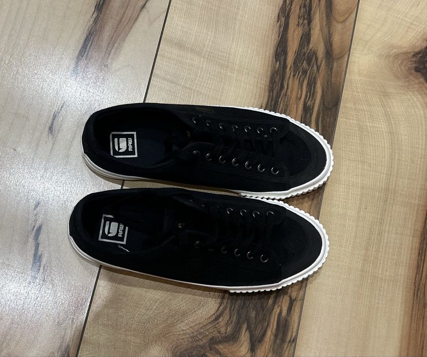 Продавам маратонки G-star