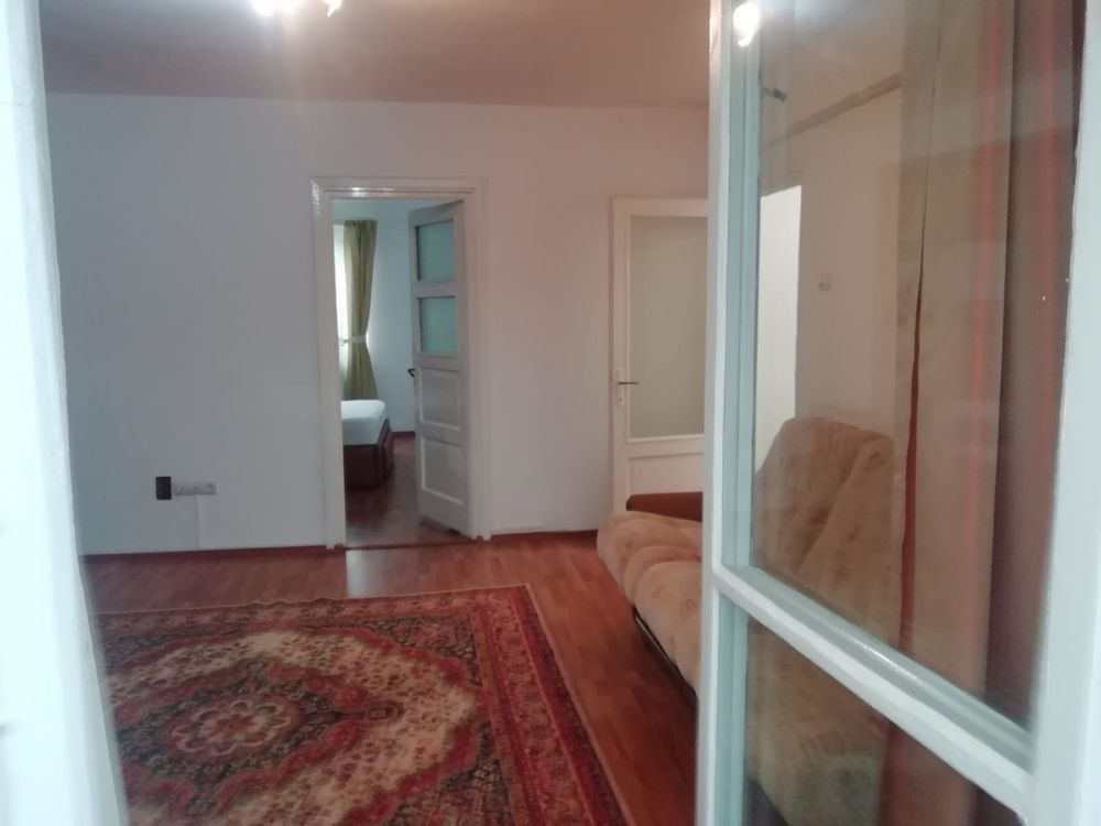 Apartament de inchiriat !