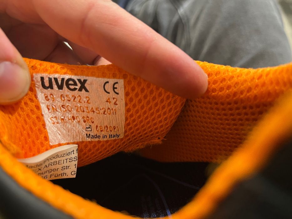 Vând Pantofi de protecție, 42, uvex VIBRAM S3 HI SRC 65222