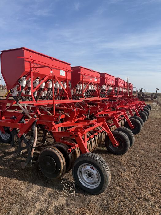 Продам сцеп сеялок 5 шт Л агро ниже рынка новые сзс 2.1