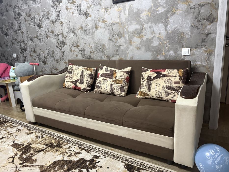 Продам диван в хорошем состоянии