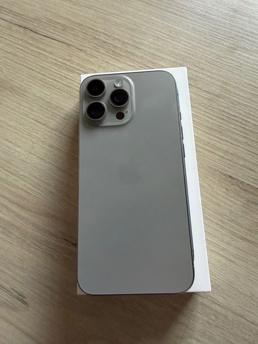 iPhone 15 Pro Max Vând/Schimb