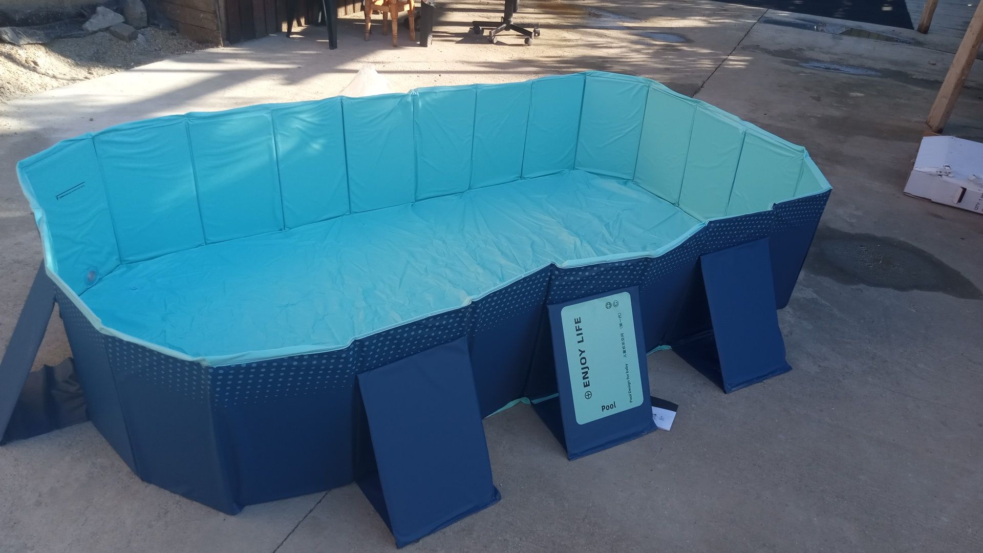 Piscina noua la cutie