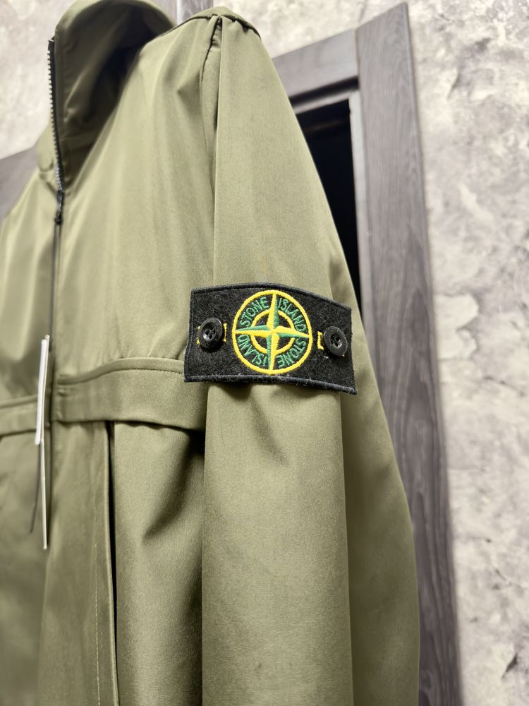 Stone Island Демисезонная ветровка