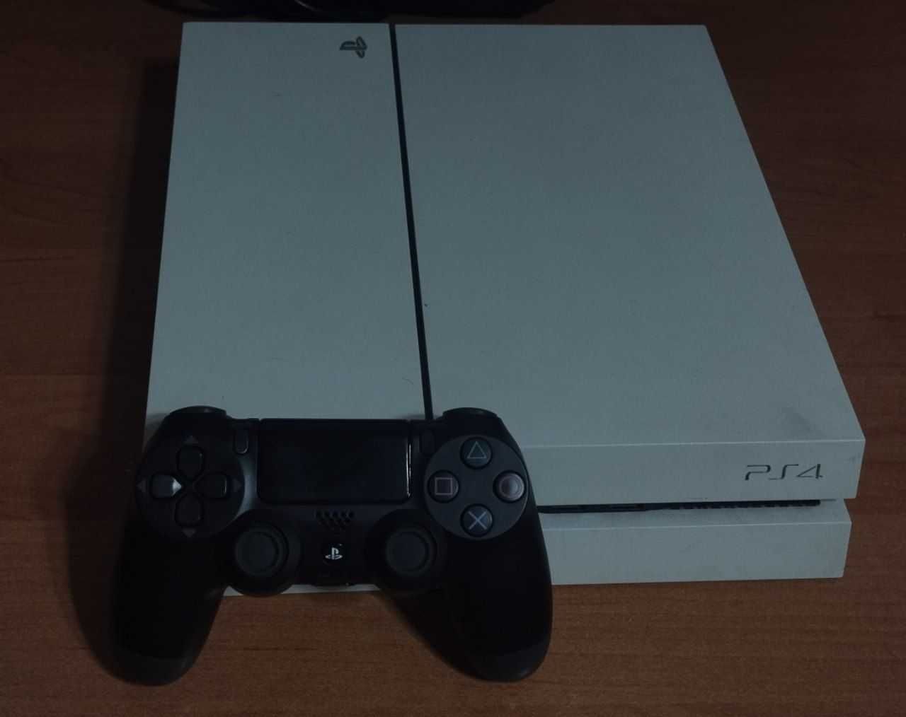 Продается Playstation 4 fat