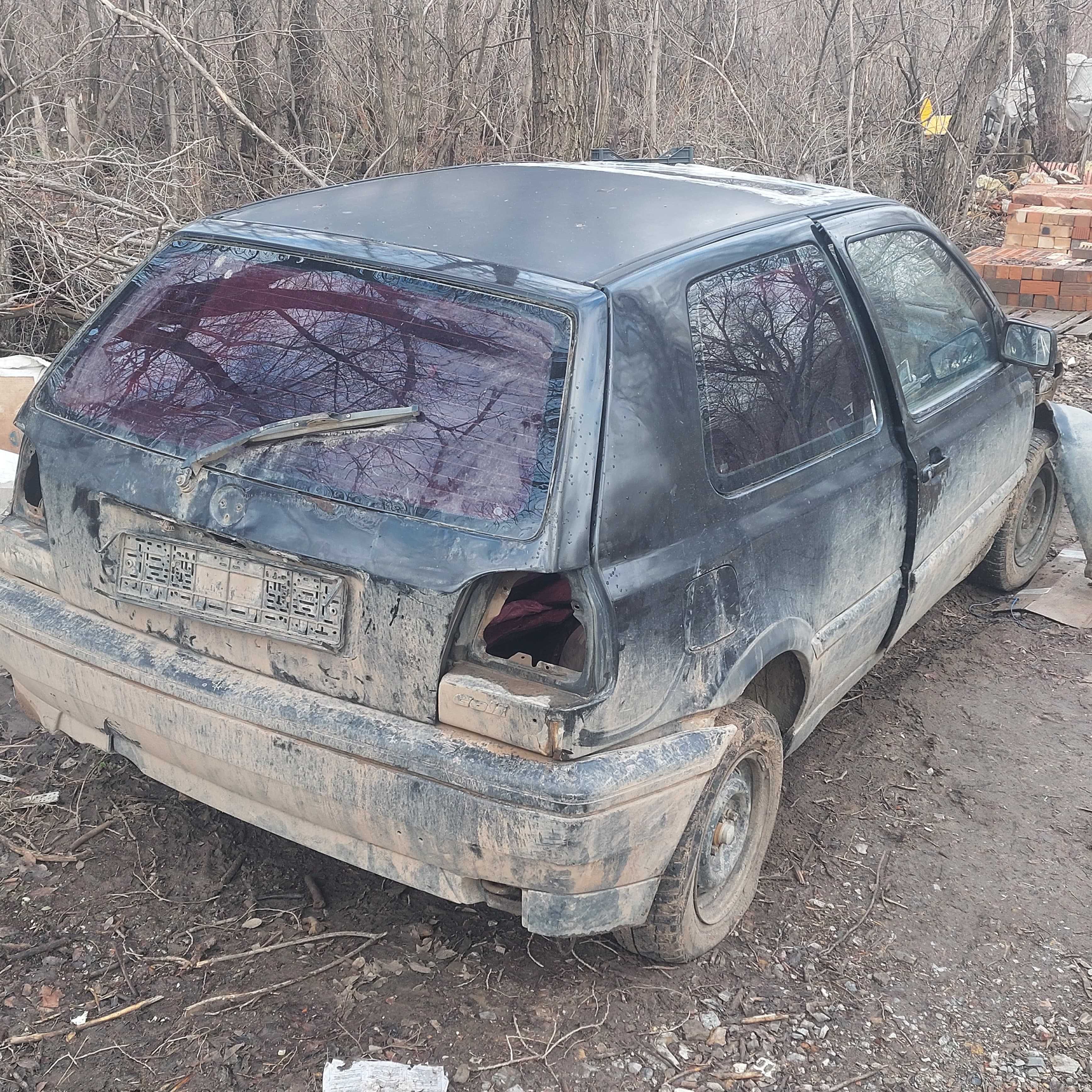 Фольксваген Гольф 2 на запчасти. Звоните по номеру