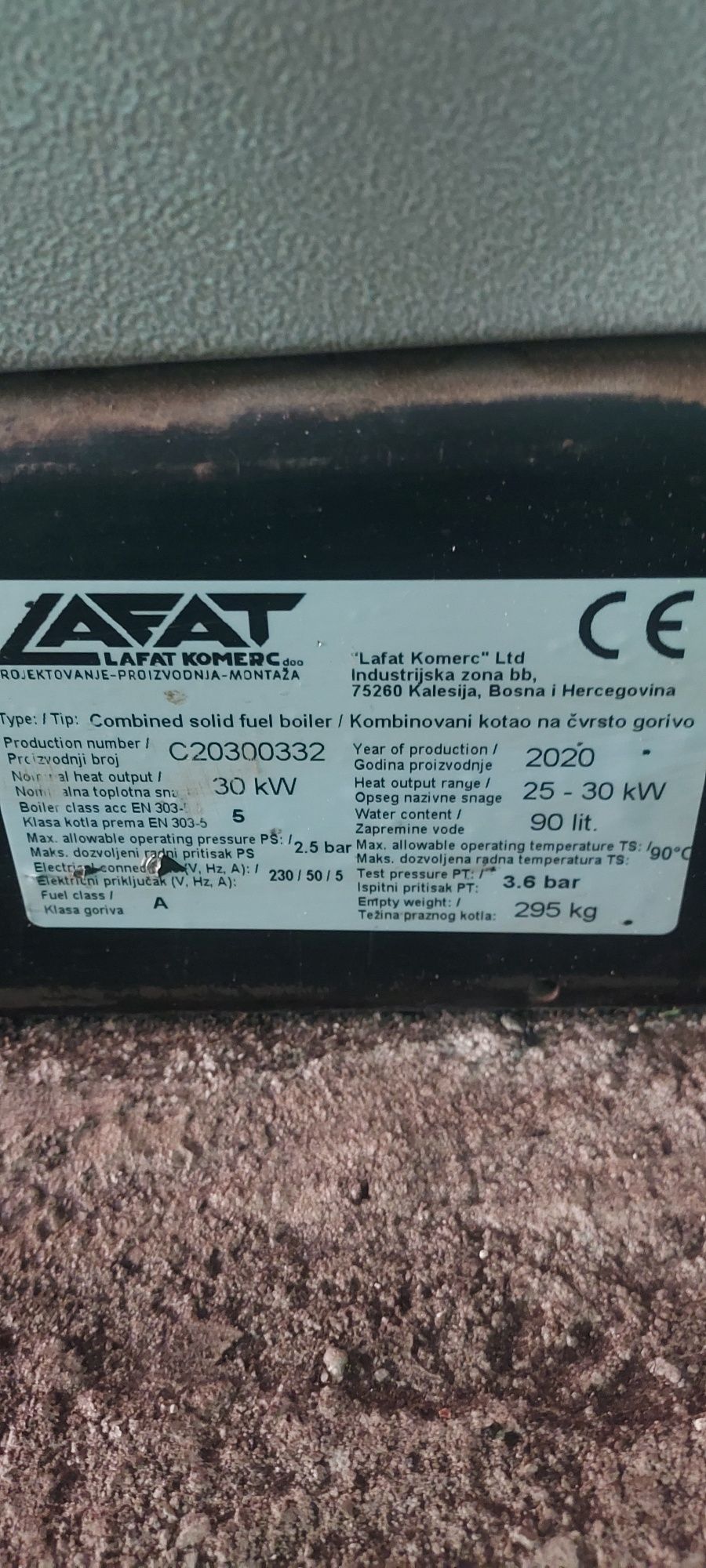 Vand cazan 30kw preț  3290 lei cazanul are pompa recirculare  termosta