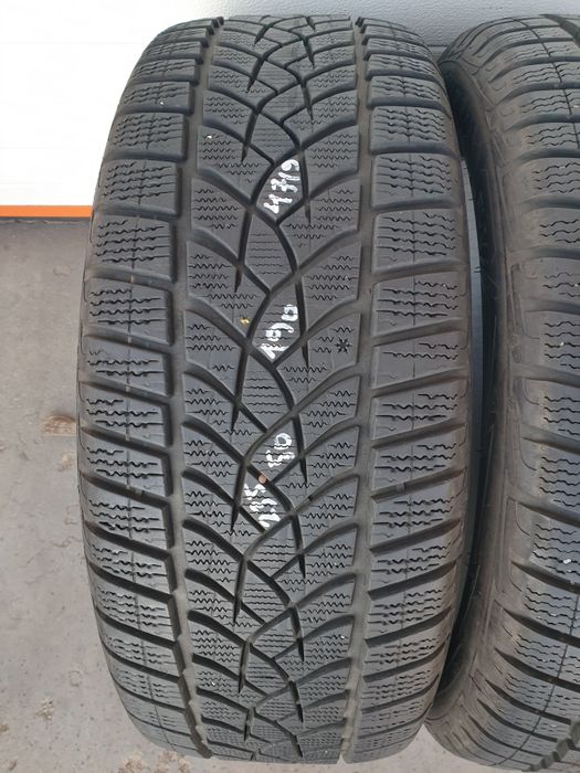 Зимни гуми 2 броя GOODYEAR UltraGrip 235 50 R19 дот 4719