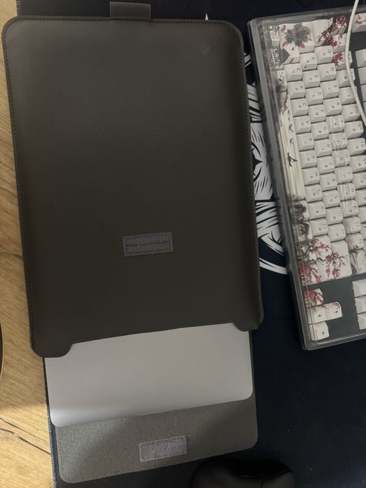 Продаю MaBook Air 13