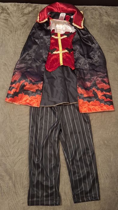 Costum Halloween vampir