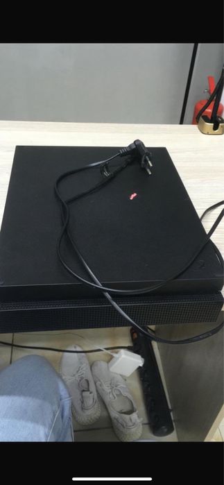 продам xbox one x не рабочий