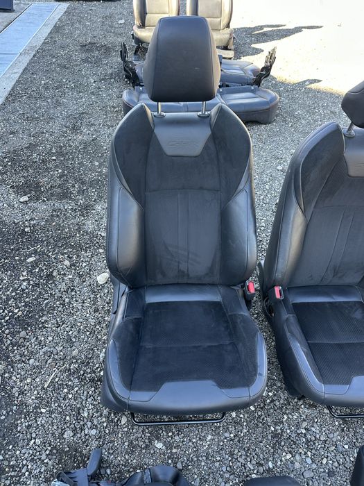 Interior piele / alcantara Toyota CHR