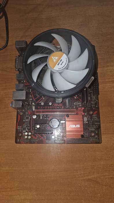 Материнская  плата комплект  b250 asus i3 6100 ddr4 2×8= 16 gb 2400 Mh