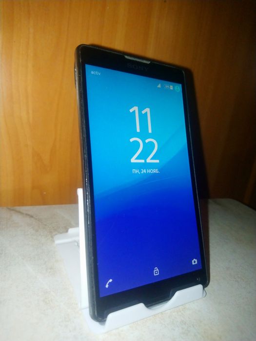 Телефон Sony Xperia ZL C6503
