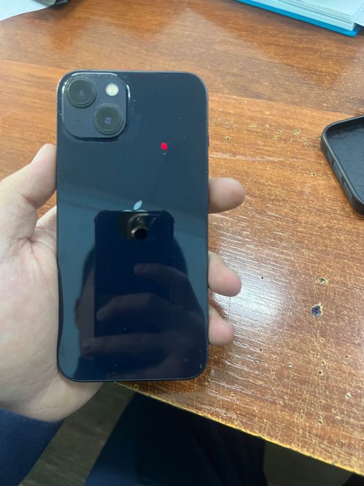 Айфон 13  на 128 гб в хорошем состояни фейс айди асе работает