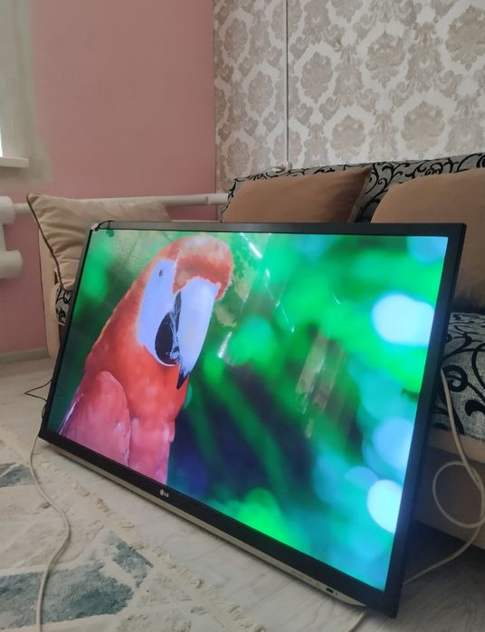 Продам телевизор LG