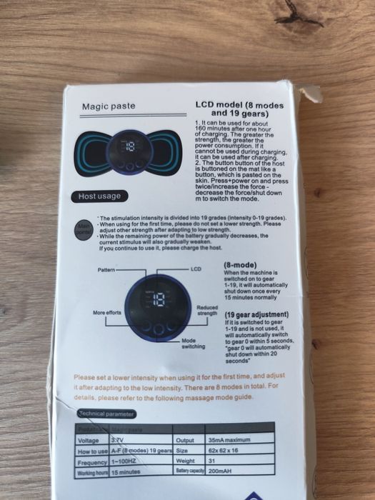 NOU Aparat masaj cervical