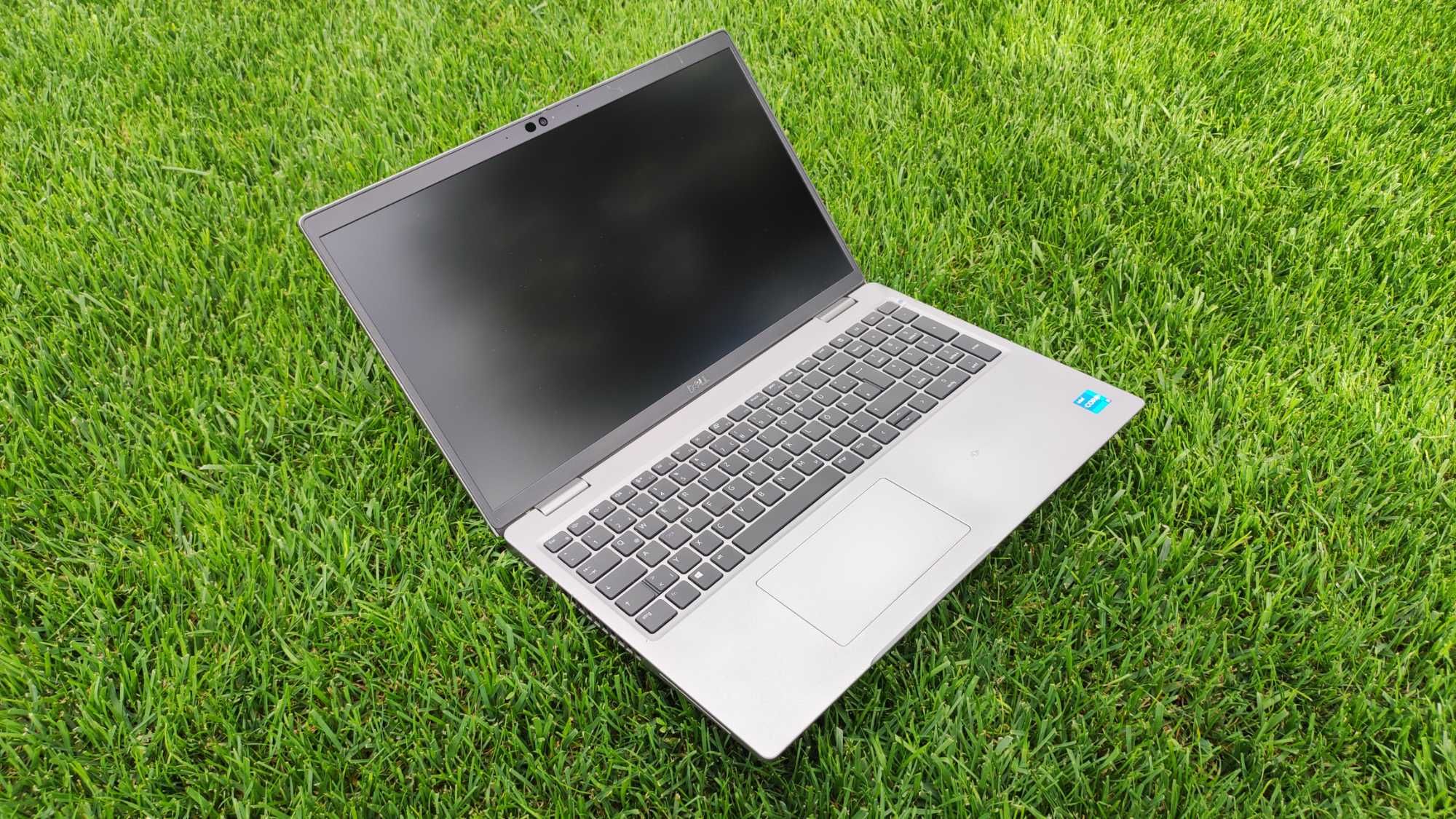 Laptop Dell Latitude 5520 procesor i5 1135G7