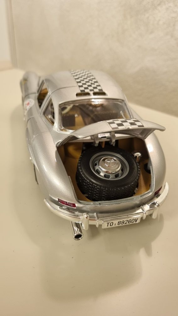Macheta Mercedes SL300 Miglia 1000 la cutie