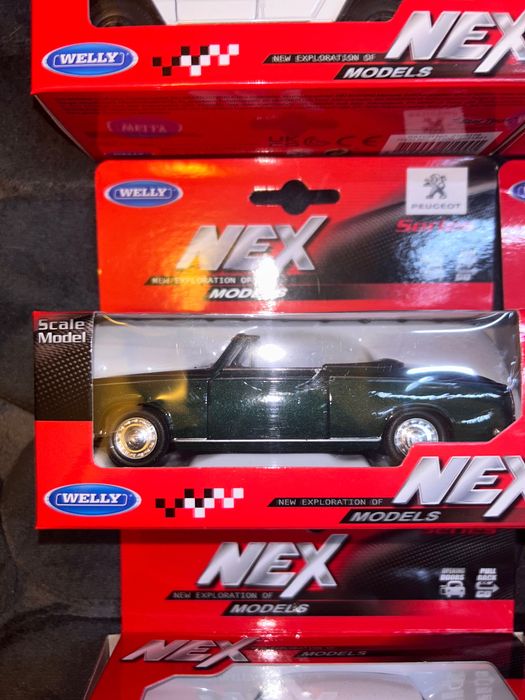 Welly 1:43 модели