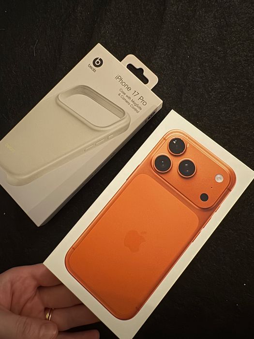 vând iphone de 256 nou sigilat cu husă originala!!