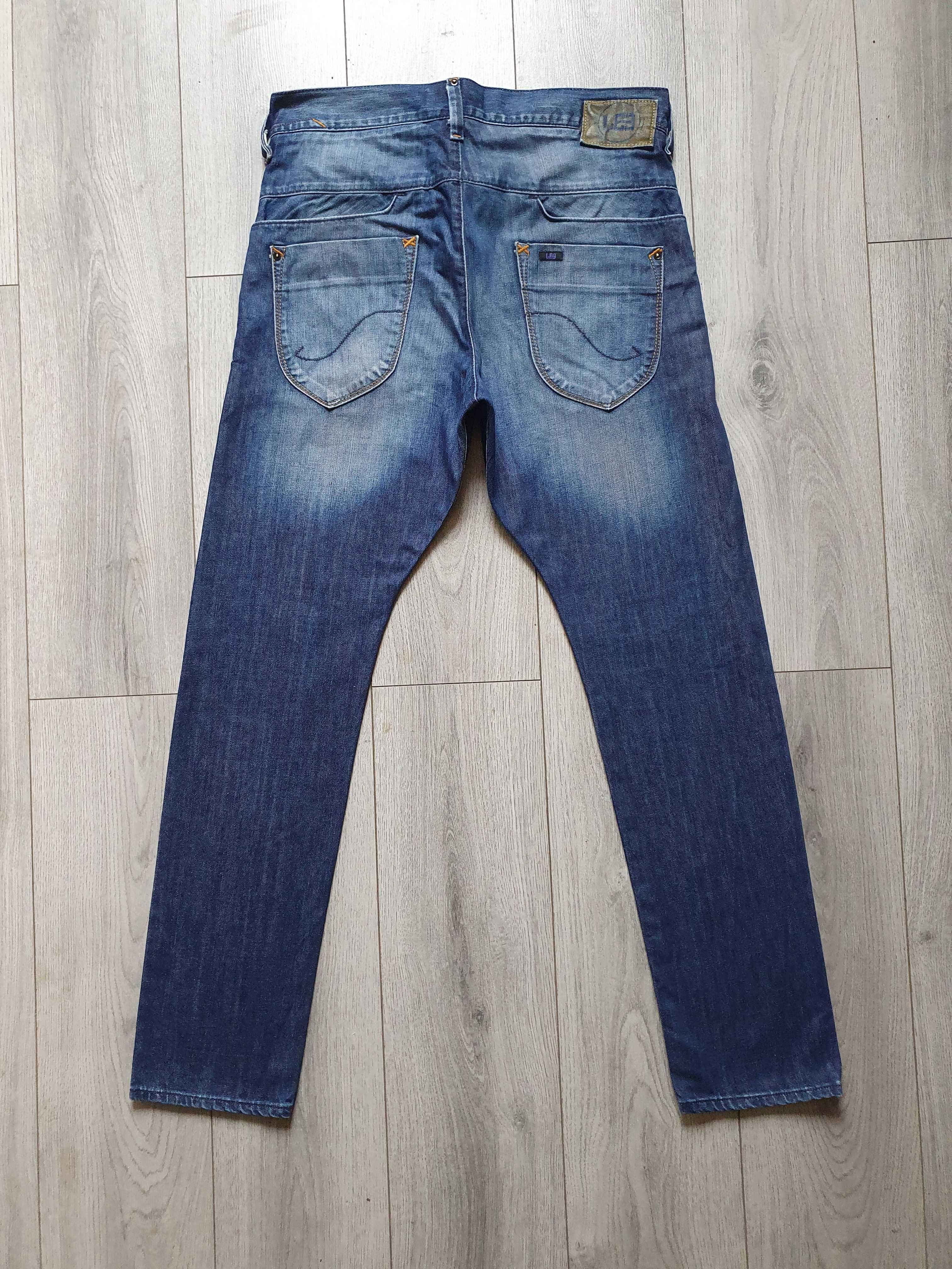 Blugi LEE "Parker" Tapered Fit - Marimea W32 L34 (Talie 93 cm)