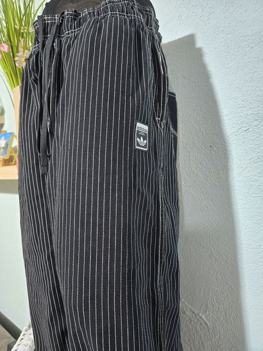 Pantaloni bumbac barbati Adidas Originals Graphic Lo