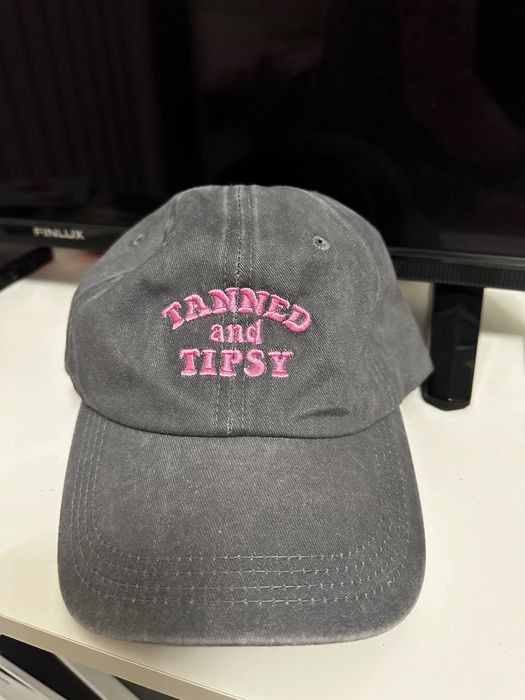 Нова дамска шапка