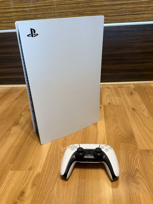 Playstation 5 PS5 disc edition в отлично състояние