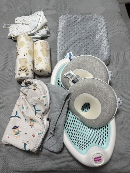 Бебешки възглавници, чаршафи и чувалчета, нови или отлични