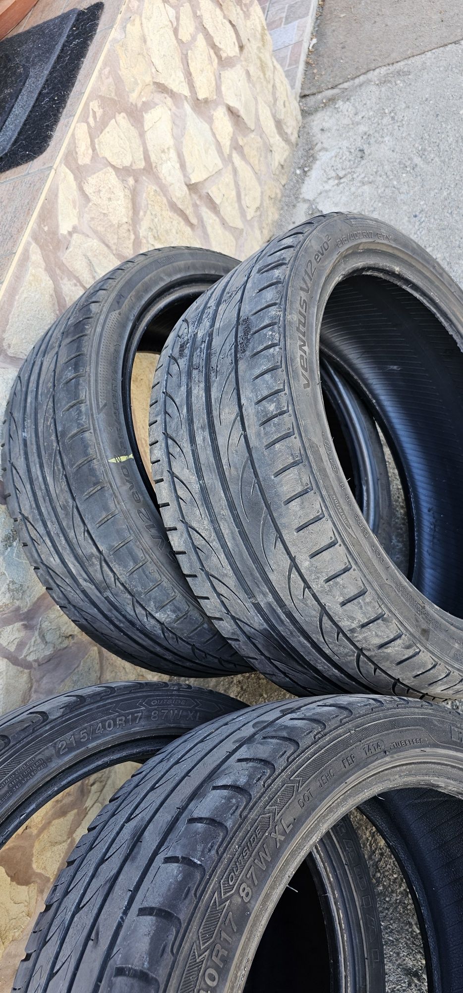 Anvelope 215/40 R17