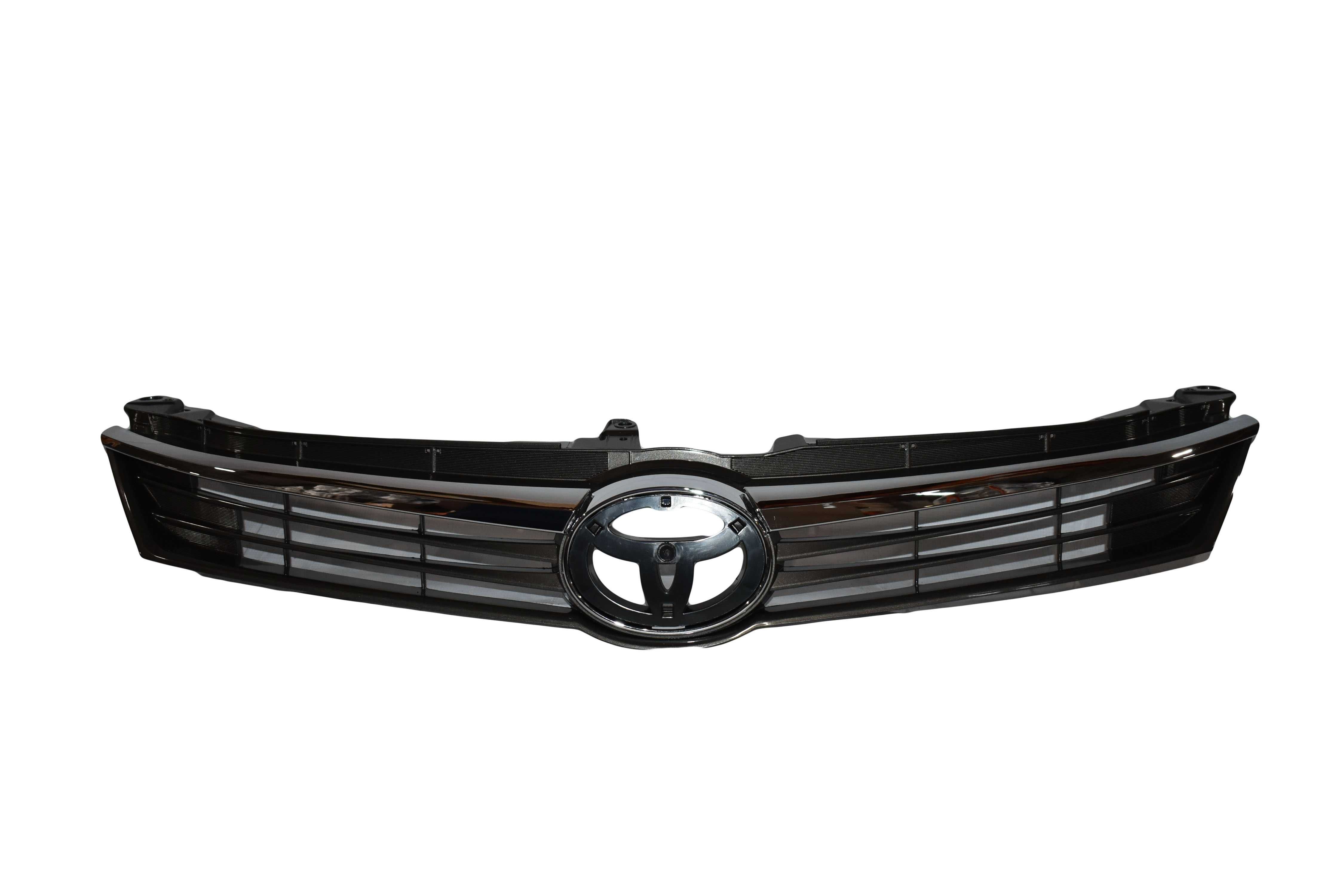 Решетка радиатора Camry V50 15-17